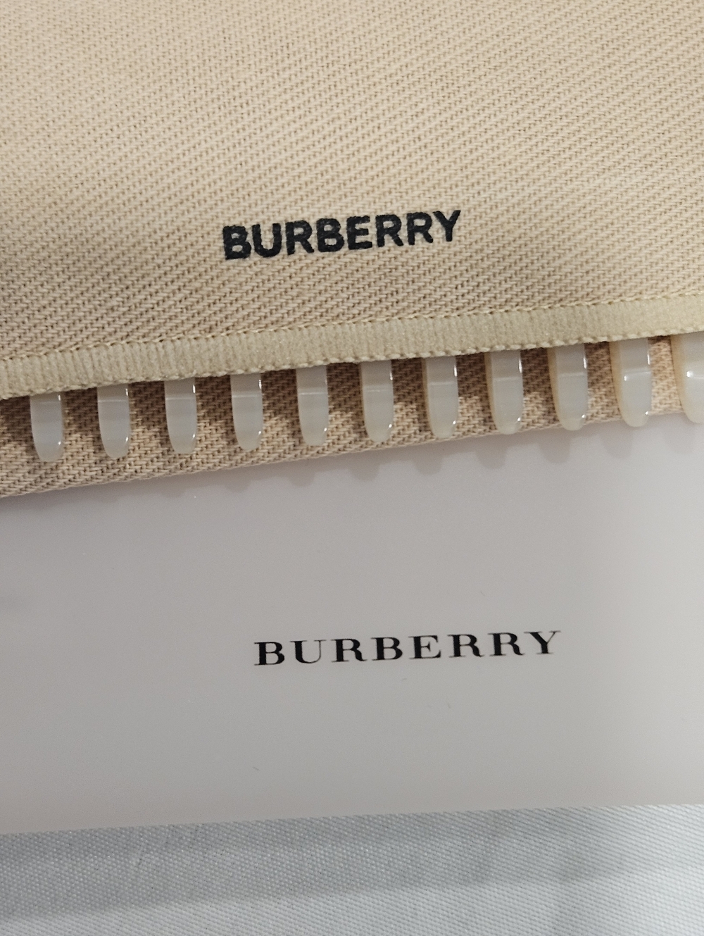 NEW Burberry Pale Pink Cosmetic Pouch Set with Beige Comb Sleeve - Picture 4 of 14
